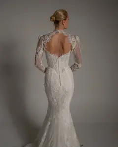 Lace Long Sleeve Mermaid Train — SW164 Ivory wedding dress, close-up detail
