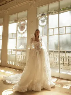 Lace Sweetheart Nec Ball Gown with Veil — SW184 Ivory wedding dress, full-length side view
