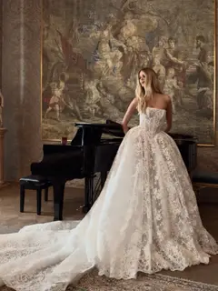 Strapless Floral Lace with Veil — SW212 Ivory wedding dress, view 6