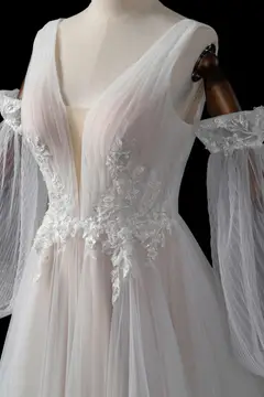 V-Neck Detachable Puff Sleeve Lace Tulle with Train — SW708 Ivory wedding dress, view 5