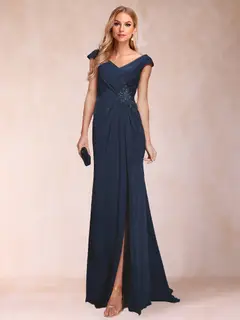 Sheath/Column V-Neck Ruched Mother of the Bride Dresses with Appliques & Split Side — view 1