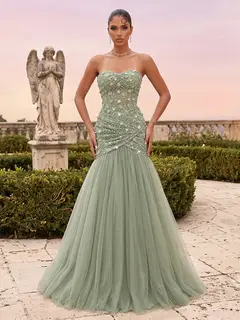Trumpet/Mermaid Strapless Sleeveless Floor-Length Evening Dresses with Applique & Lace — view 1