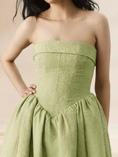 A-Line/Princess Strapless Sleeveless Basque Waist Prom Dresses with Ruched — view 3