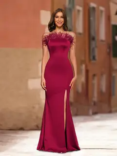 Trumpet/Mermaid Strapless Long Prom Dresses with Feathers — view 1