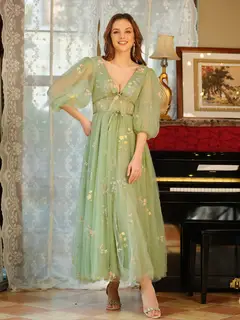 A-Line/Princess V-Neck Tulle Prom Dresses with Bowknot & Embroidery — view 4