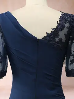 Sheath/Column Scoop Ruched Half Sleeves Mother of the Bride Dresses with Appliques — view 4