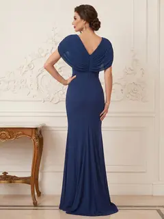 Trumpet/Mermaid V-Neck Short Sleeves Floor-Length Pleated Mother of the Bride Dresses with Rhinestone — view 2