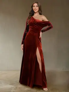 Sheath/Column Off-the-Shoulder Long Sleeves Velvet Evening Dresses with Side Slit — view 1