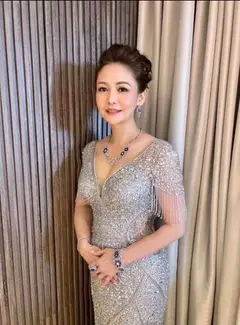 Maeve — view 3