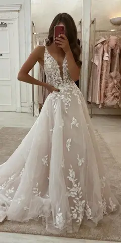 V-Neck Tulle A-Line Floor-Length Wedding Dress — LV15116085 — view 1