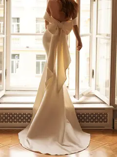 Sleeveless Satin Mermaid Wedding Dress — LV39211573 — view 2