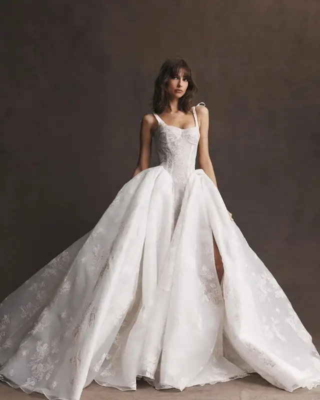 Lace Embroidery High-Slit Train Wedding Dress — SW600