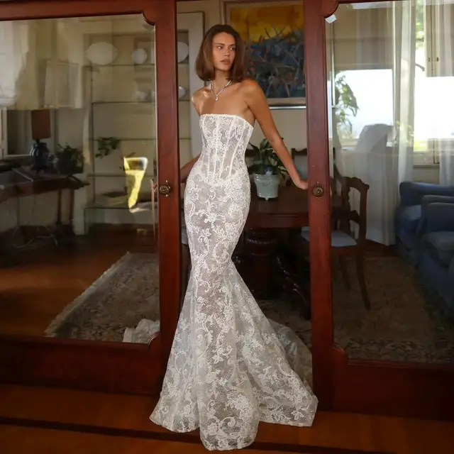 Lace Strapless Mermaid Wedding Dress — SW189