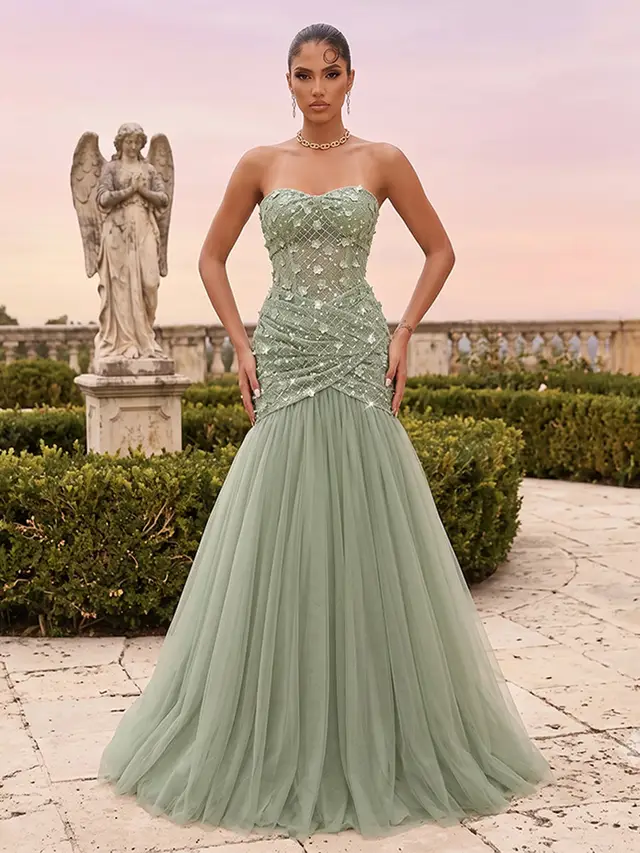 Trumpet/Mermaid Strapless Sleeveless Floor-Length Evening Dresses with Applique & Lace