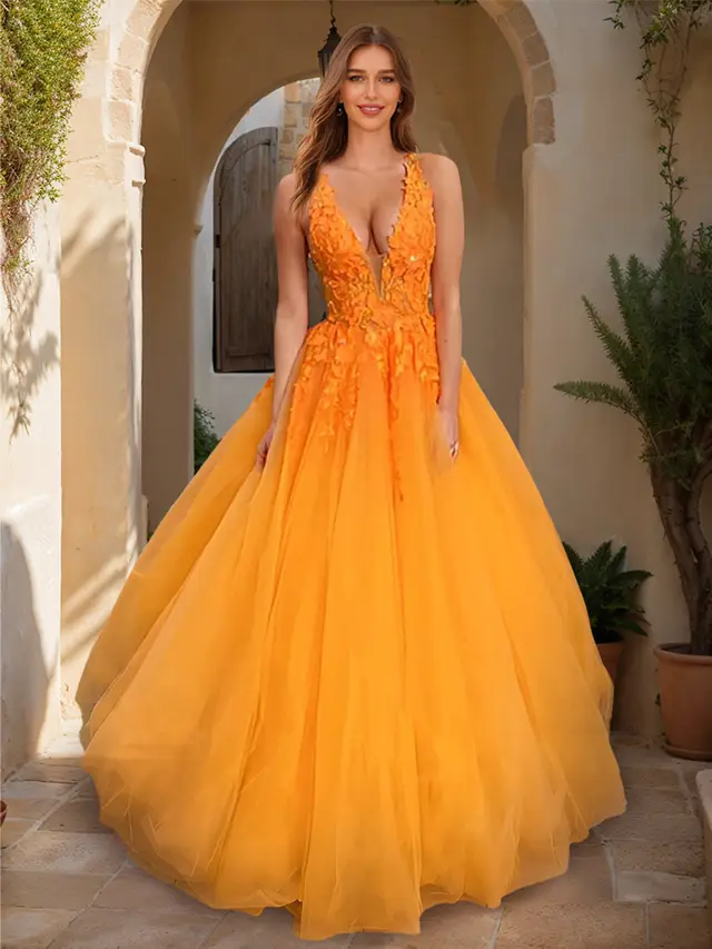 Ball Gown V-Neck Sleeveless Floor-Length Prom Dresses With Lace Appliques