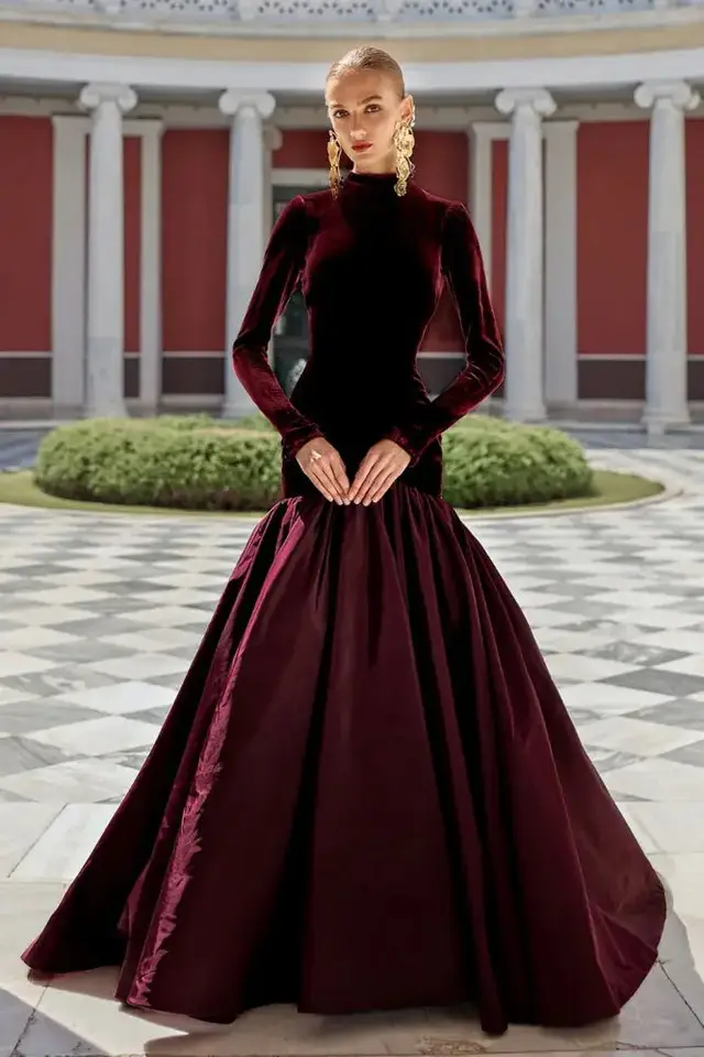 Women's Velvet Evening Gown for Formal Evening Events