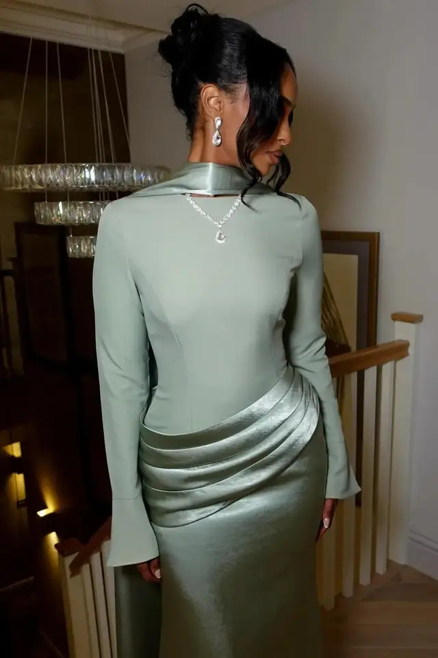 Giselle — Sheath — High Neck — Floor-Length — Evening Gown