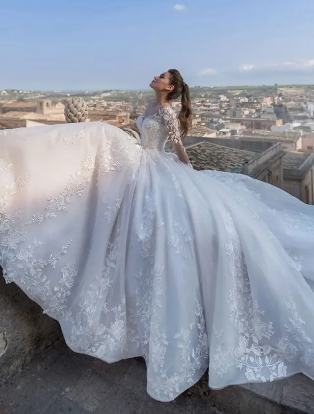 V-Neck Tulle Ball Gown Floor-Length Wedding Dress — LV14231349
